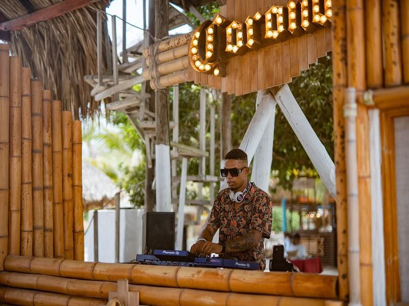 Bora Bora Beach Club - Image 2